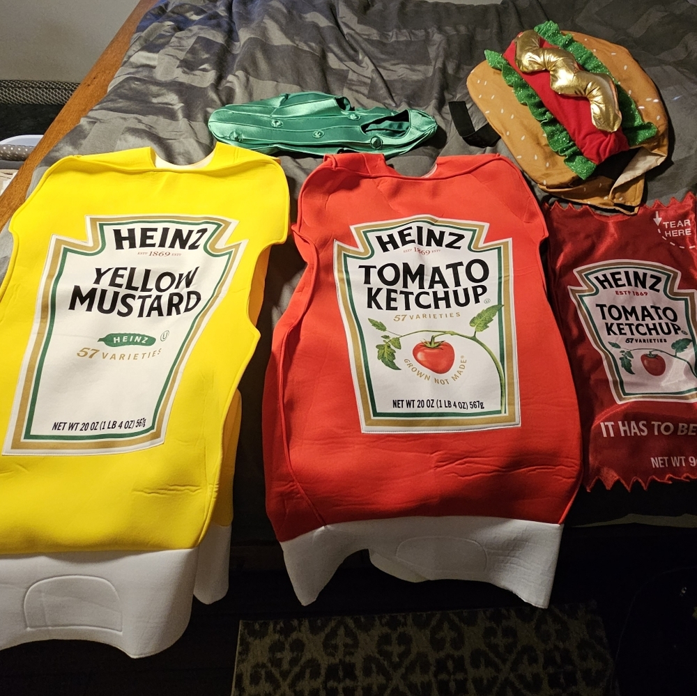 Heinz 57 Condiments Family Costume Set - Ketchup Mustard Hot Dog Pickle
